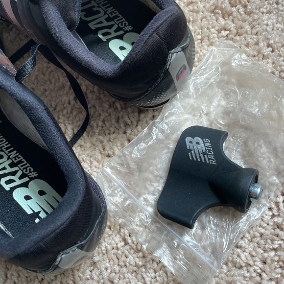 NEW BALANCE | WOMENS NEW BALANCE MD 500 RACING SILENT HINTER RUNNING SHOES, SZ 7 - Picture 6 of 6